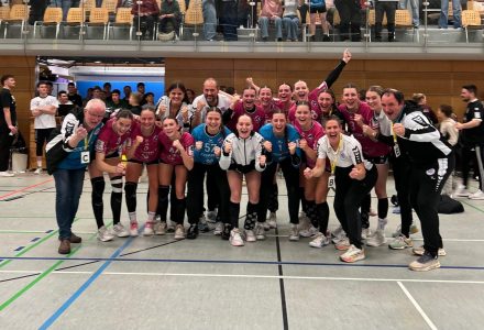 Frauen 2 holen sich Tabellenspitze zurück